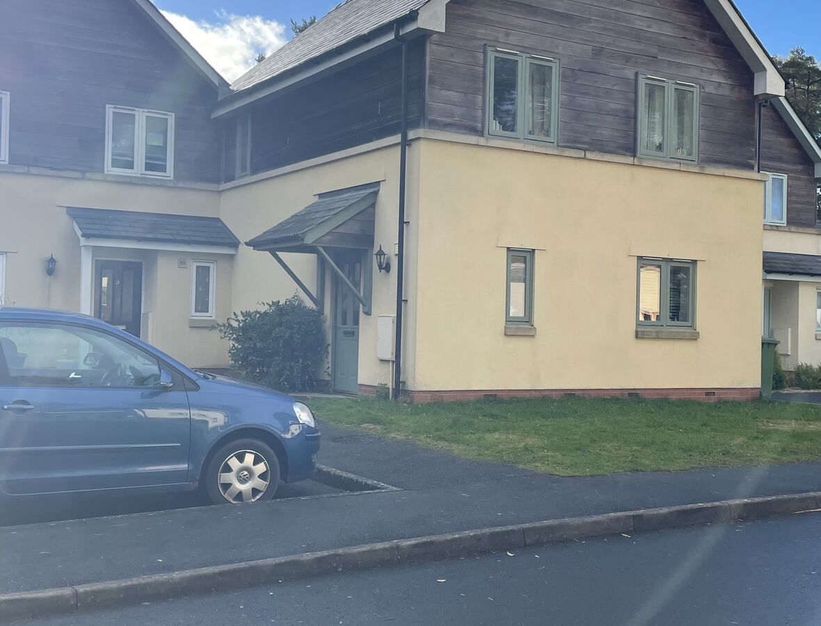 4 Temple Lane, Kingswood Road, Kington Connexus